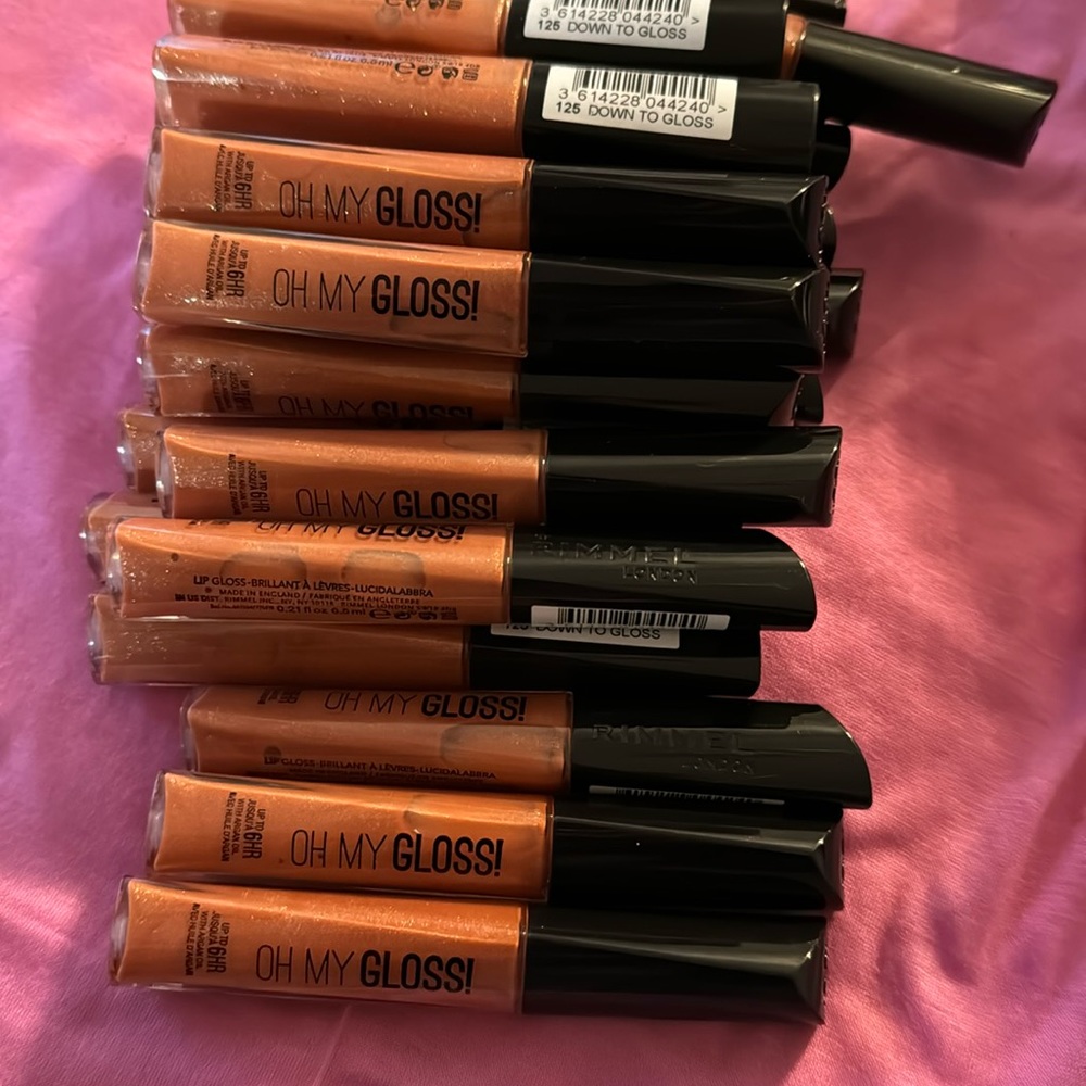 Lip Gloss and Concealer Bundle Wholesale